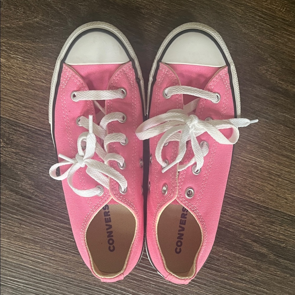 Converse Women's Bright Pink Sneakers